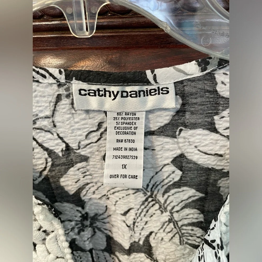Black Floral shirt - Picture 3 of 4